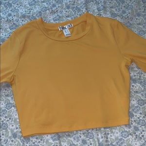 yellow long sleeve crop top !